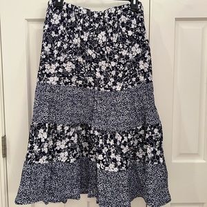 Susan Graver-L-New-Navy/White pleated pull on skirt